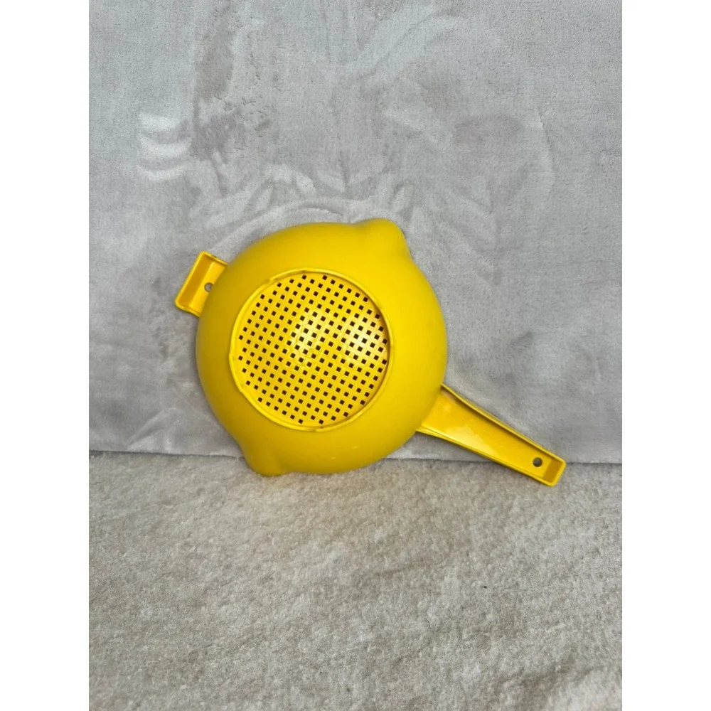 Tupperware effortlessly extract